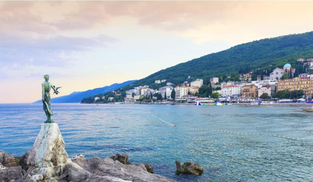 Piccola Villa Adriatic With A Swimming Pool, Grill, Children Playground Opatija Ičići Kültér fotó